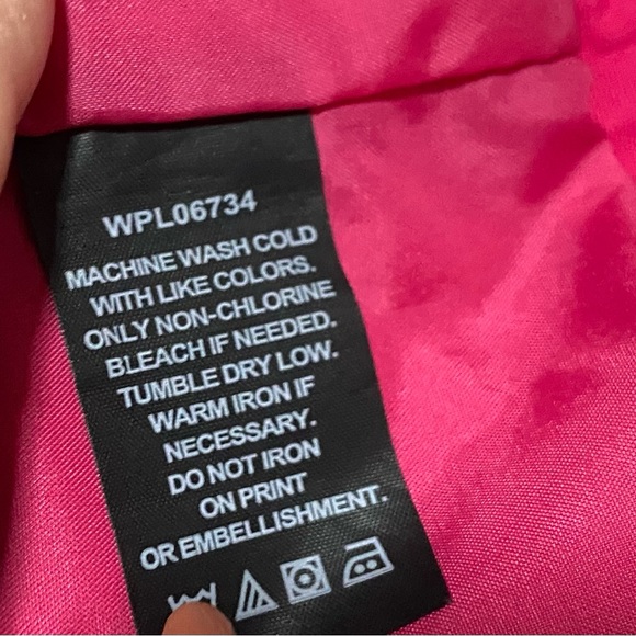 Nautica Girls hot pink light weight jacket. Size 4T - Picture 13 of 13